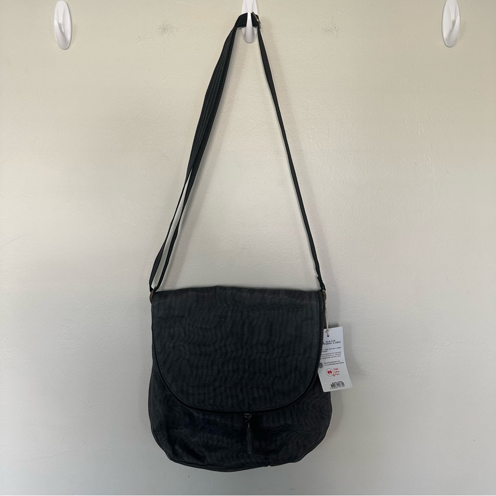 Smateria‎ Recycled Mesh Crossbody Bag NWT – Handmade Cambodia – Eco Friendly